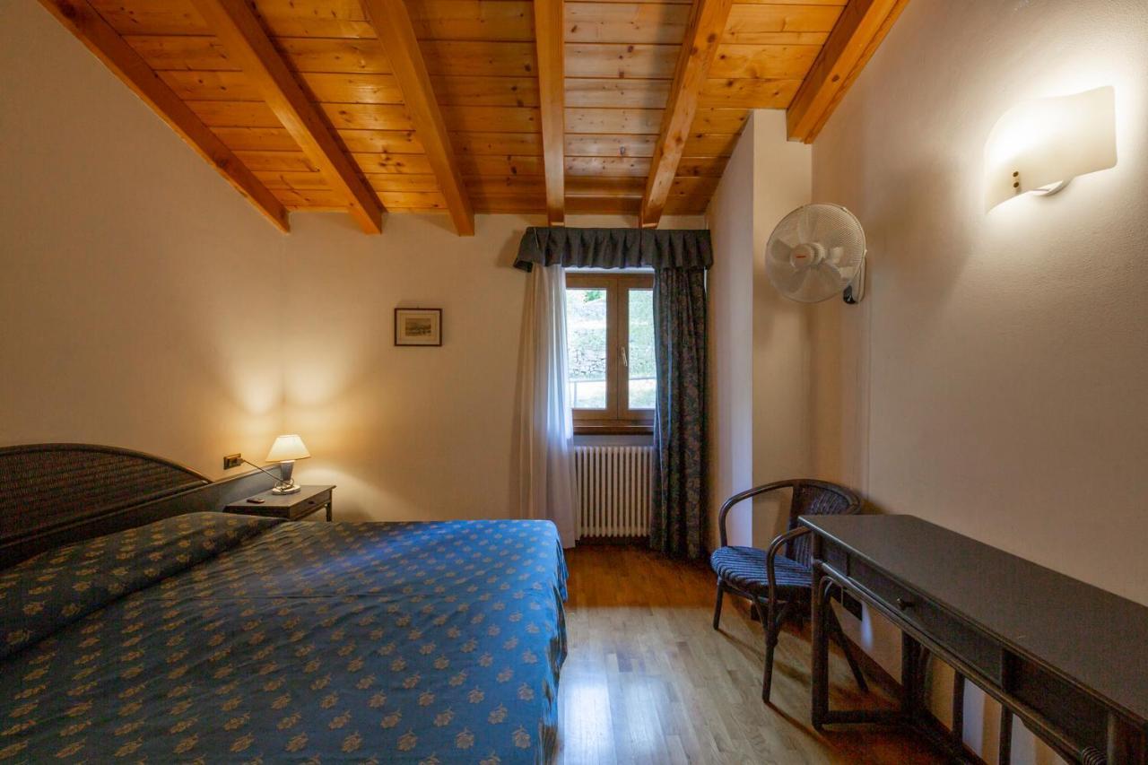 Residence Castelli ブレンゾーネ エクステリア 写真
